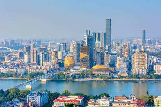 廣西柳州馬鞍山遠(yuǎn)眺城市風(fēng)光