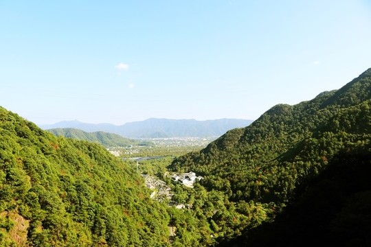 梁皇山