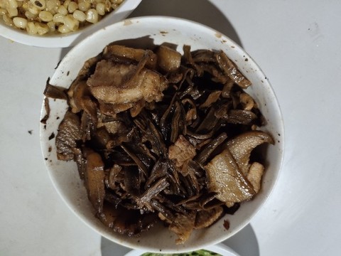 萵筍干炒肉