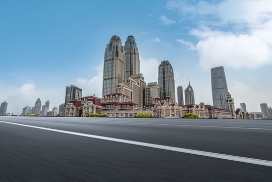 高速公路天際線和城市風(fēng)光