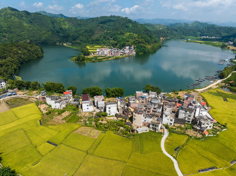 蒙山鄉(xiāng)村夏日美麗江灣景美如畫(huà)
