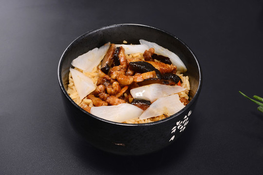 蘿卜鹵肉飯