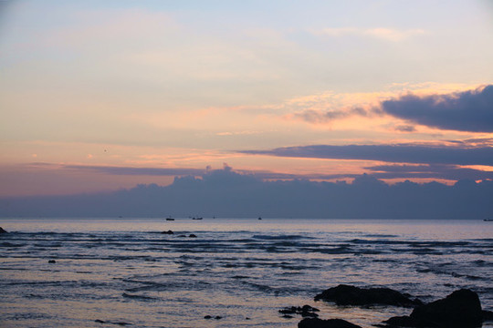 海濱晨色