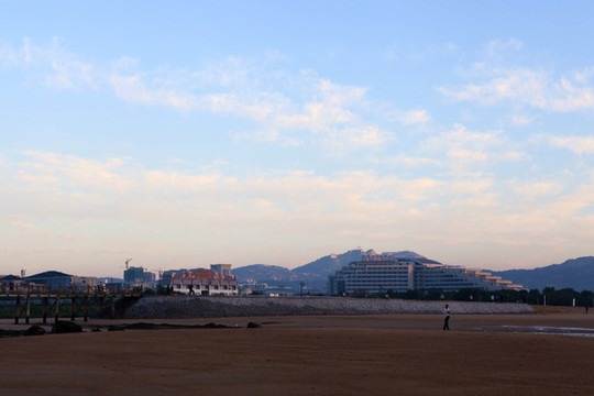 海濱晨色