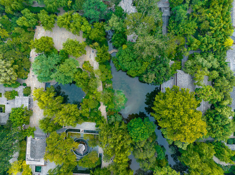 航拍濟(jì)南趵突泉公園