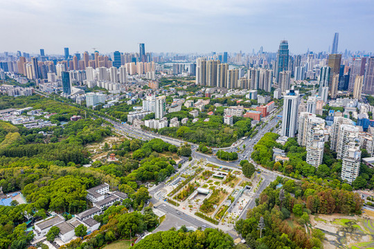 航拍武漢東湖梨園廣場城市風光