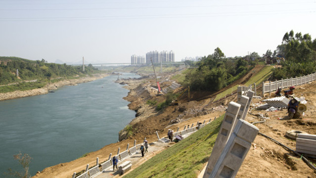 來賓城南河堤改建