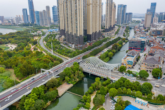 航拍武漢楚河漢街商業(yè)步行街