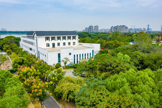 航拍武漢市婦女兒童活動(dòng)中心