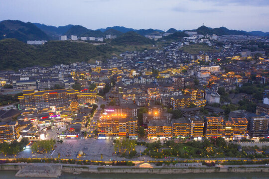 茅臺鎮(zhèn)夜景