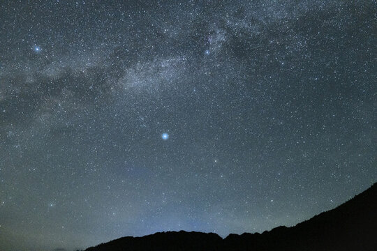 山脈星空
