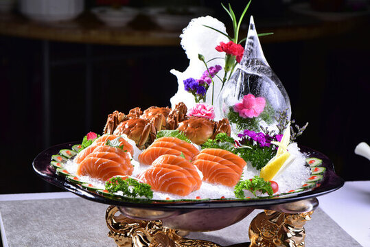 醉蟹拼三文魚