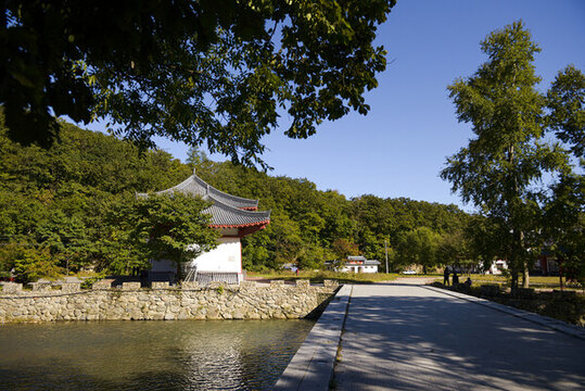 丹東賽馬蒲石河森林公園大門