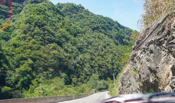 大山里的公路