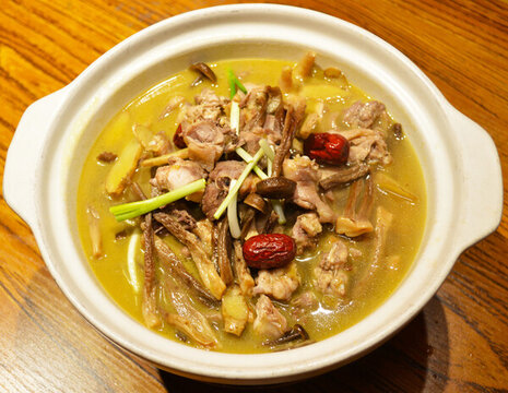 菌菇燉鄉(xiāng)里土雞無(wú)裝飾