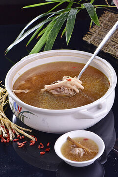 藥膳雞湯