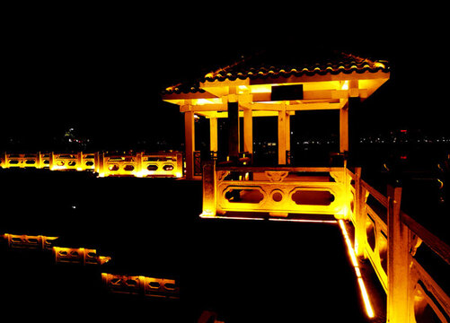 石橋涼亭夜景燈光