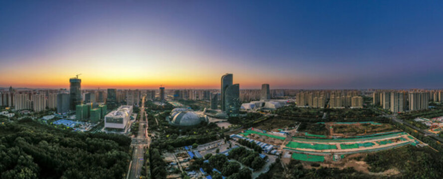 寬幅建設(shè)中的濟南中央公園