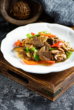 蠔油菌菇炒牛肉