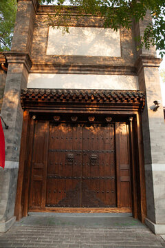 中式復(fù)古院落大門(mén)