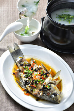 鯽魚(yú)粥