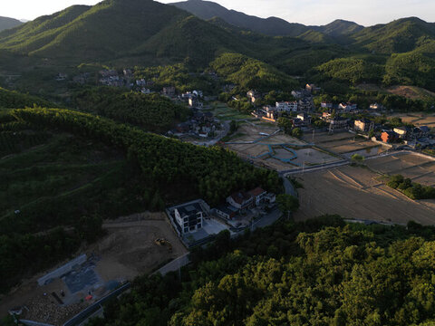青山綠水美麗鄉(xiāng)村俯瞰