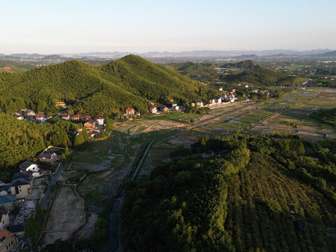 青山綠水美麗鄉(xiāng)村俯瞰