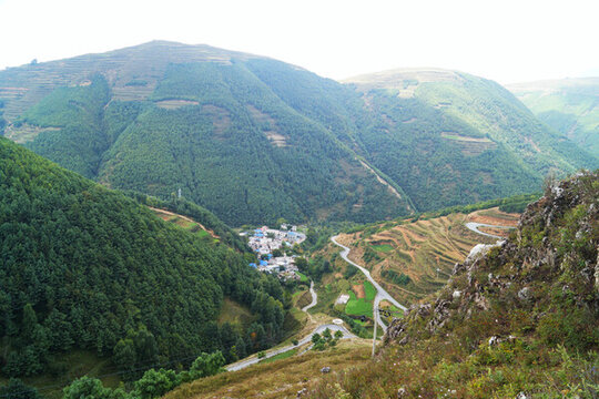 山路十八彎