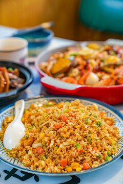 揚(yáng)州炒飯海鮮飯芝士焗飯美食