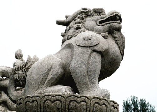 蹲獸望天犼