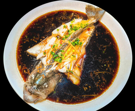 清蒸鱸魚(yú)