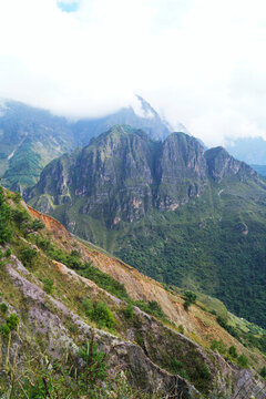 山峰山路