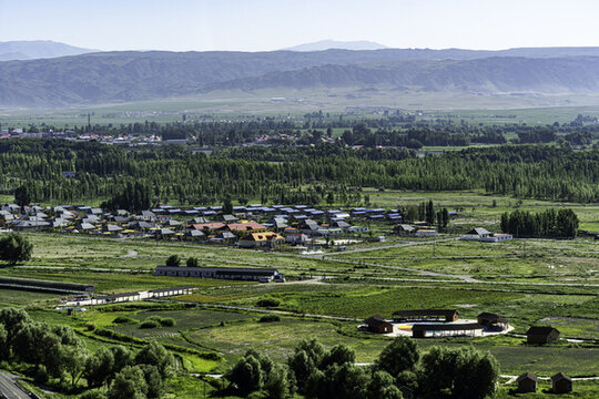 中國新疆阿勒泰地區(qū)山地景觀