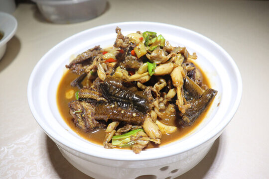 魚喬燒青蛙
