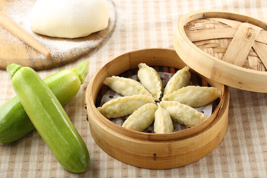 西葫蘆雞蛋蒸餃