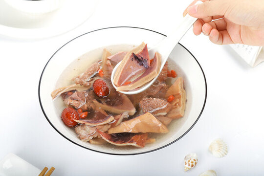 魷魚排骨湯