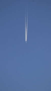 飛機尾氣