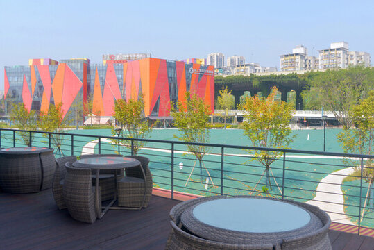 成都東湖公園茶館露天藤編桌椅