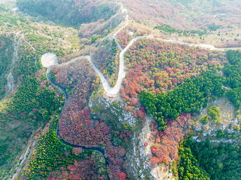 航拍濟(jì)南蚰蜒山紅葉