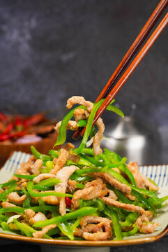 尖椒肉絲