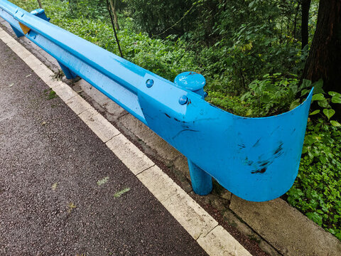 公路鐵護欄
