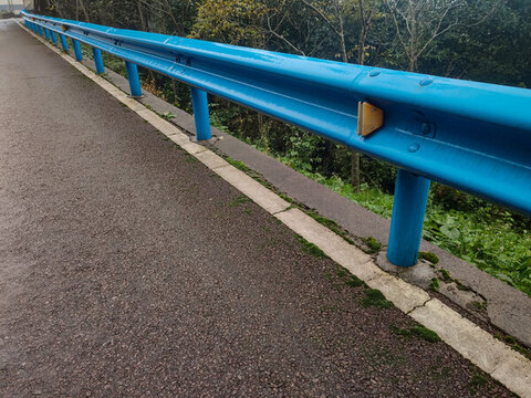 公路鐵護(hù)欄