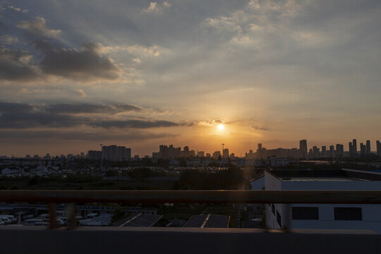 城市天際線日出