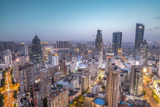 航拍無(wú)錫金融中心夜景