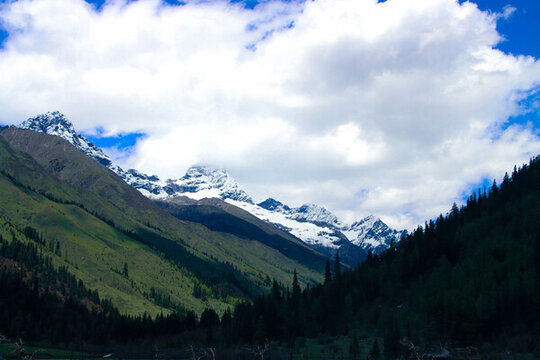 中國川西高原四姑娘山雪山