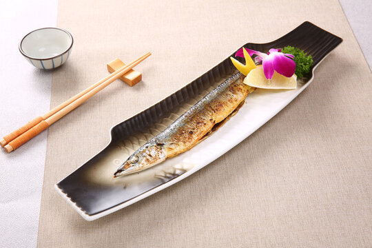 烤秋刀魚