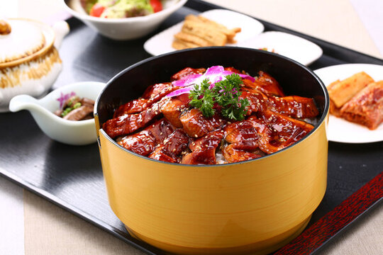 鰻魚飯?zhí)撞? style=