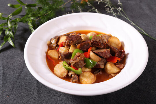 芋頭燒牛肋肉