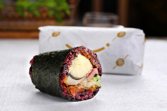 黑米飯團(tuán)