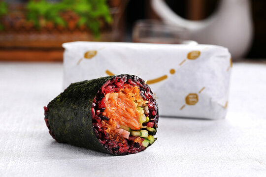 黑米飯團(tuán)